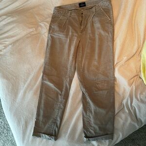 Relaxed boyfriend fit chinos
